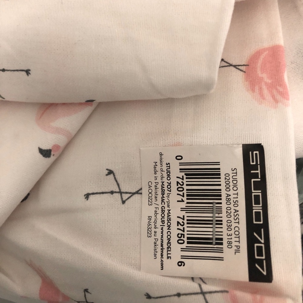 Cotton Set of 2 Pillowcases pink flamingo NWT - Picture 2 of 4
